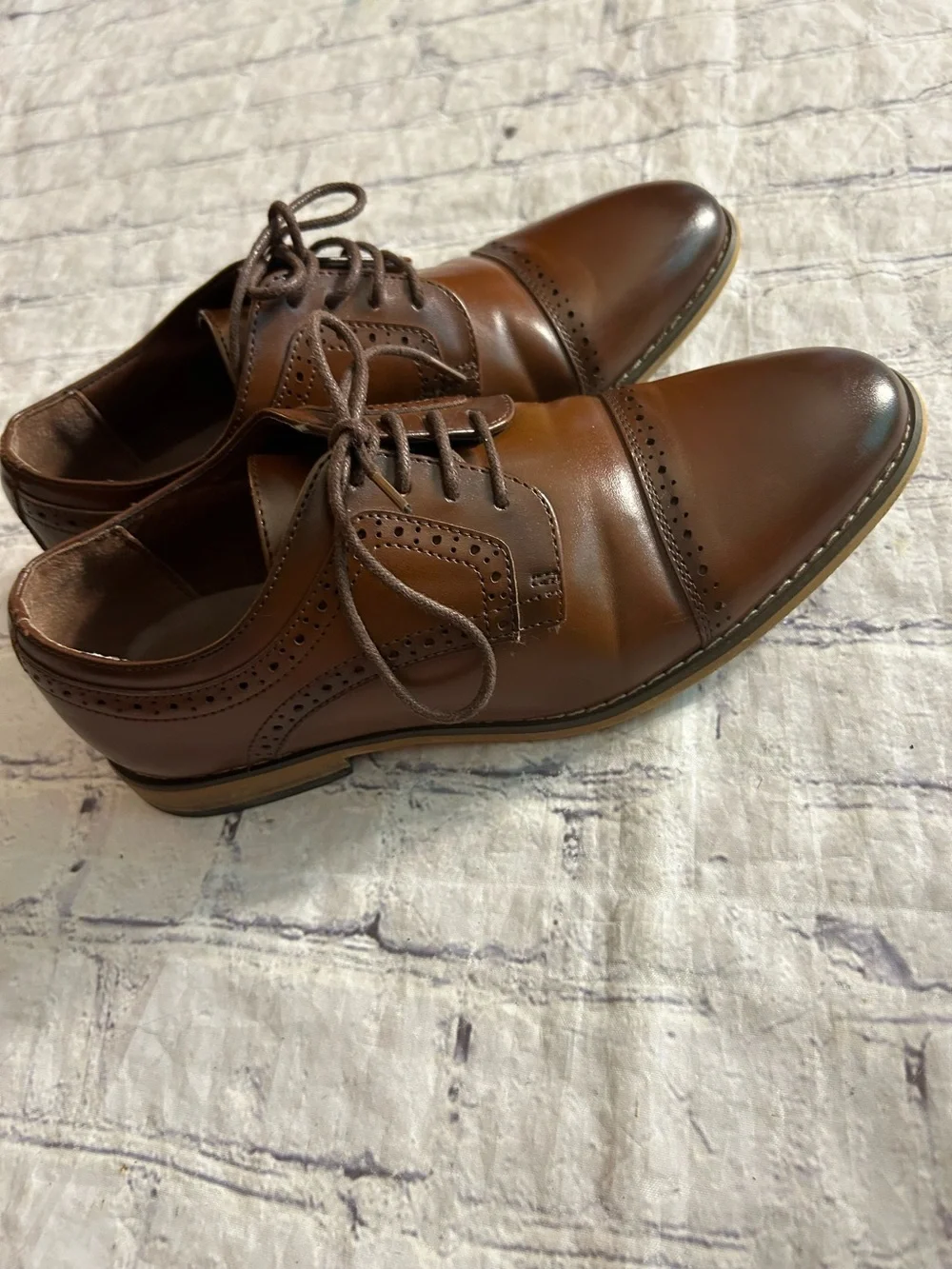 STACY ADAMS DICKINSON CAP TOE OXFORDS BROQUE COGNAC COLOR DRESS SHOES YOUTH 4M
